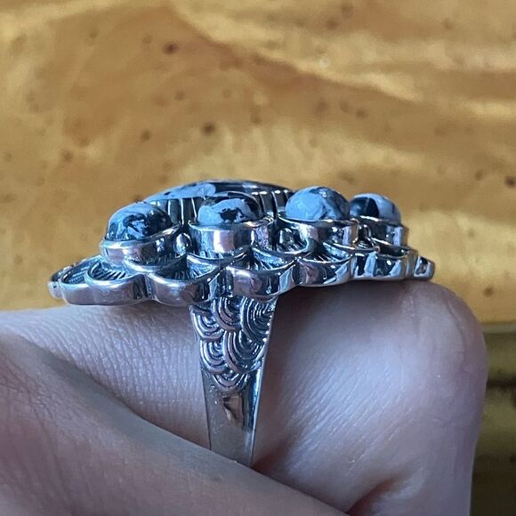 Genuine White Buffalo Sterling Silver Cocktail Ring Size 7 - Picture 3 of 9